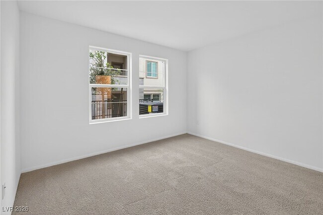 Foto del edificio - 334 Cymbal Pl