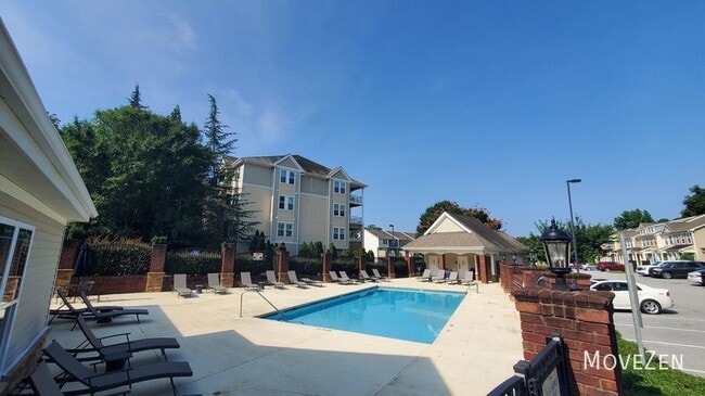 Foto del edificio - 2801 Stone Rock Dr