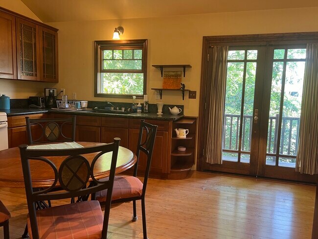 Kitchen - 321 S Van Ness Ave