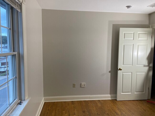 Foto del edificio - 611 Suite B