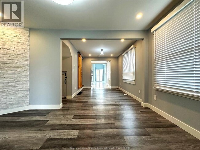 Building Photo - 3555 Howard Ave