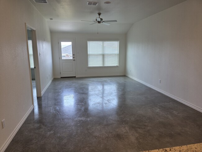 Foto del edificio - 1222 Concord Dr