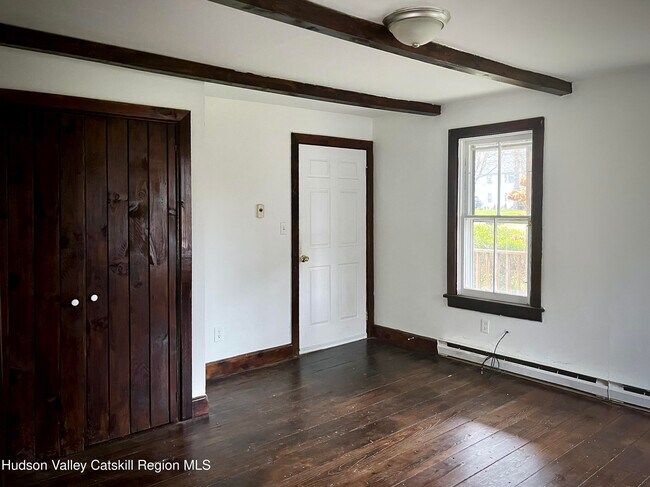 Foto del edificio - 189 Maple Ave