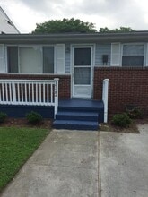 Building Photo - 1722 Selden Ave