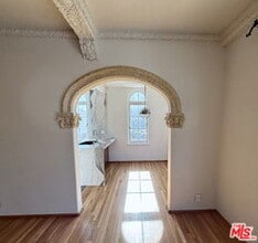 Building Photo - 1302 N Sweetzer Ave