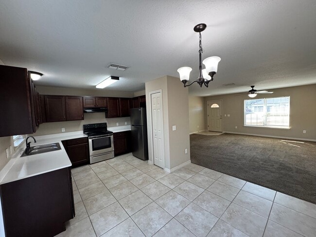 Building Photo - Incredible 3 Bedroom, 2 Bathroom Home in Ocala!!