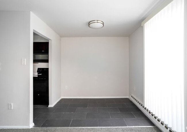 Building Photo - 500 E Upsal St