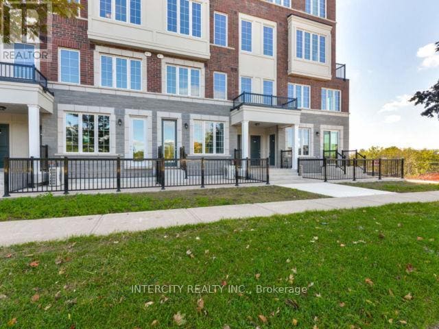 Building Photo - 2205-2205 Lillykin St