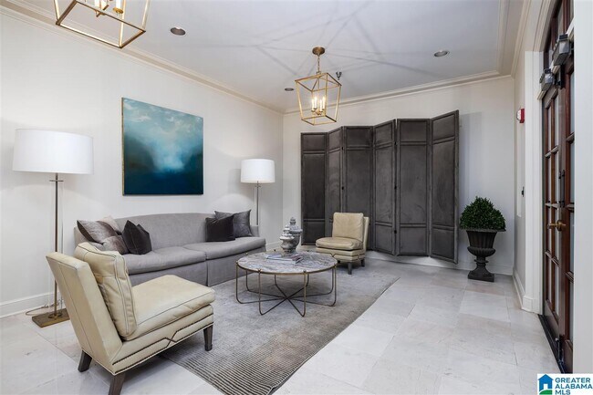 Foto del edificio - 521 Olde English Ln