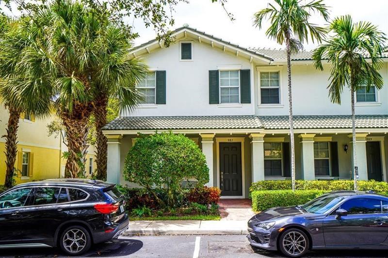 Foto principal - 981 NW 18th Ave