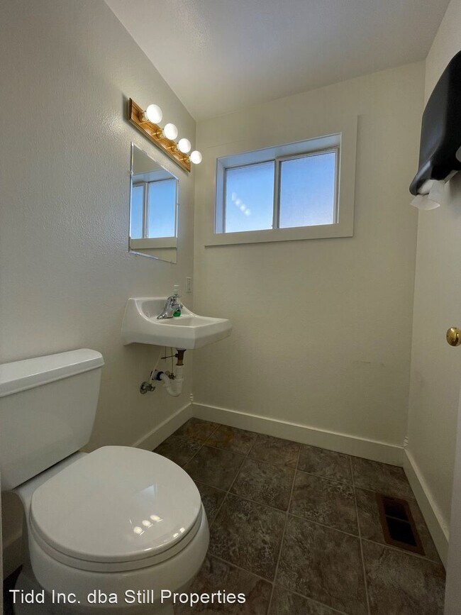 Building Photo - Studio, 1 bath House - 400 S Mission