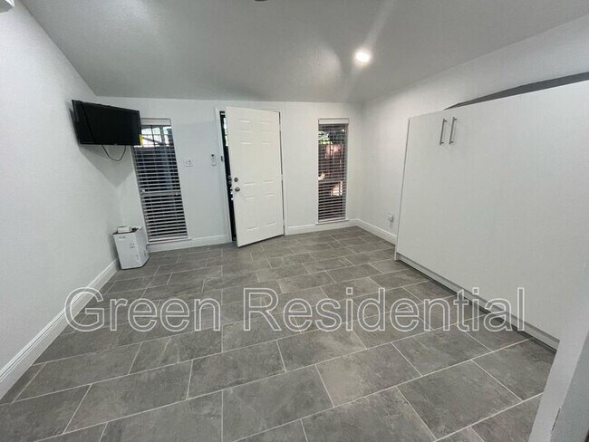 Foto del edificio - 7410 Ilex St