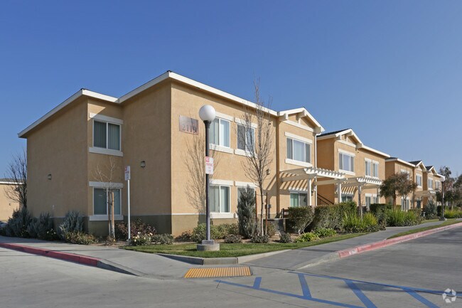 Foto del edificio - Pacheco Court Apartments