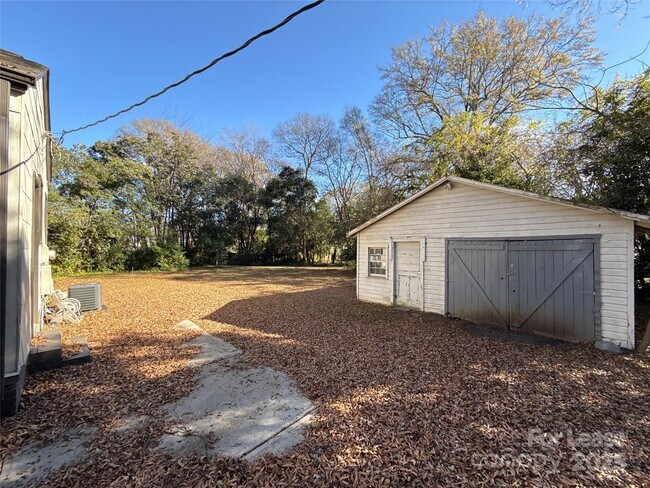 Foto del edificio - 1242 Dade St