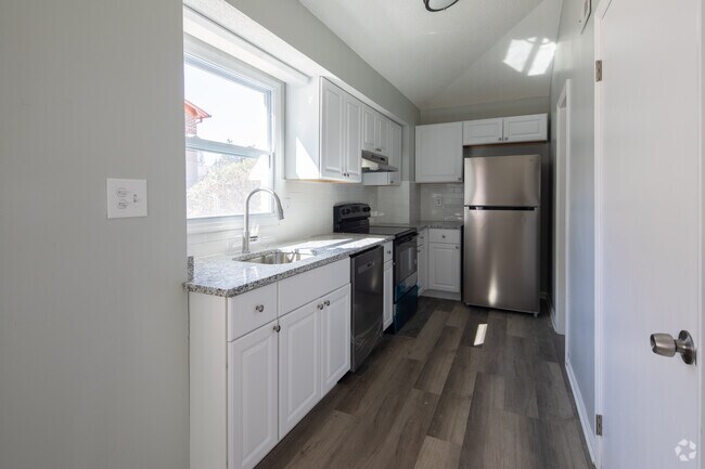 2 habitaciones, 1 baño - 850 pies cuadrados - Cocina - Chancellor Square
