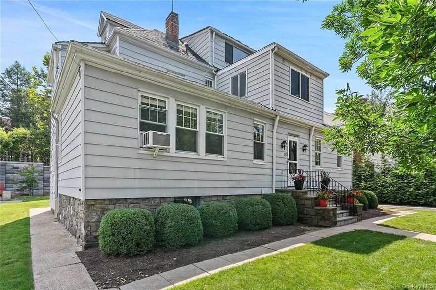 20 Parkway Rd, Bronxville, NY 10708 House Rental in Bronxville, NY