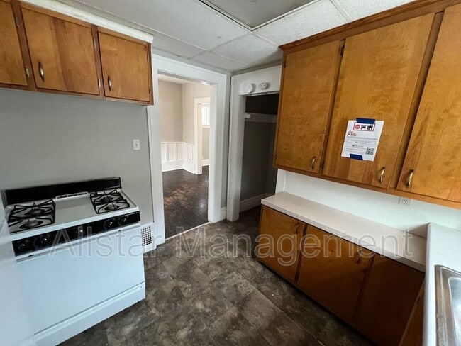 Building Photo - 284 Gordon Dr