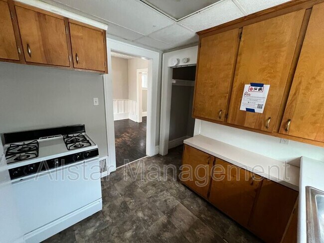 Foto del edificio - 284 Gordon Dr