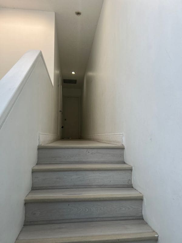 Foto del edificio - 5080 Elmhurst Rd