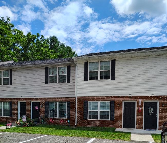 Building Photo - 70 Duiguid Dr