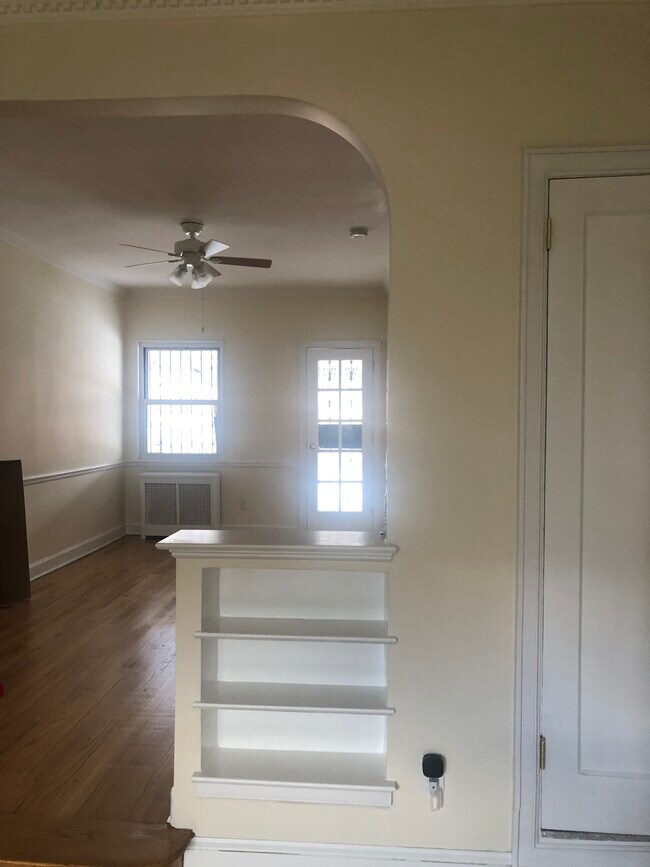 Foto del edificio - 3252 78th St