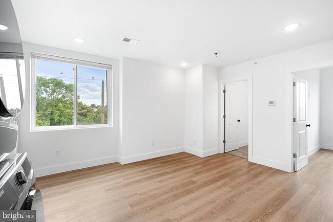 Foto del edificio - 929 N 40th St