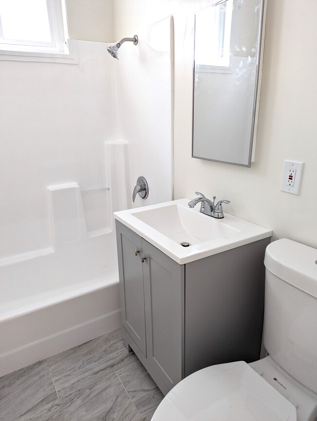 Building Photo - 4427 W 154th St