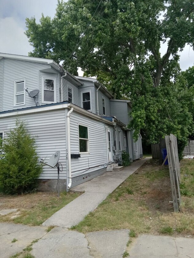 Primary Photo - 328 D St
