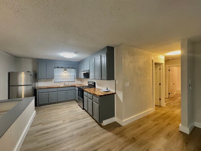 Foto del edificio - 3 Bedroom 1 Bathroom in Graceville, FL