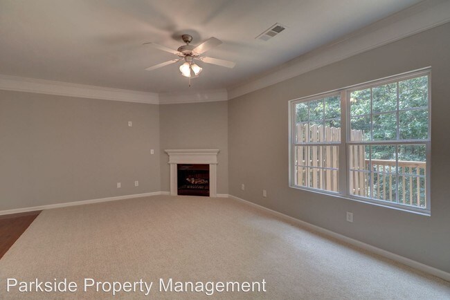 Building Photo - 4987 Lower Elm St
