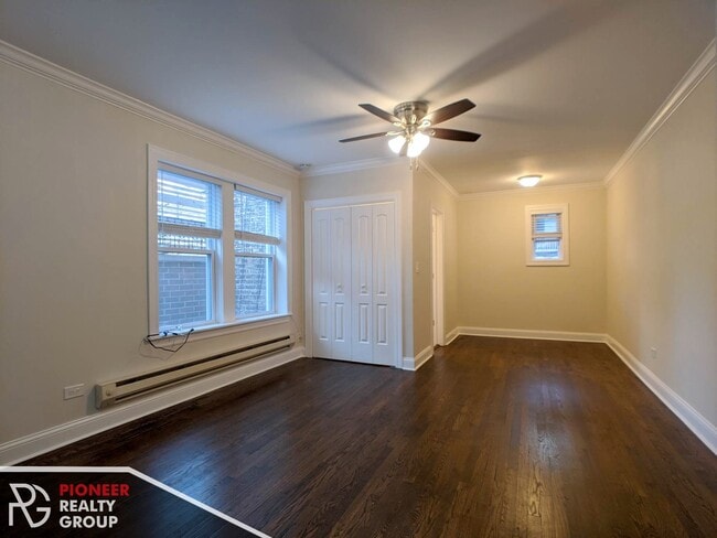 Foto del edificio - 2127 N Dayton St