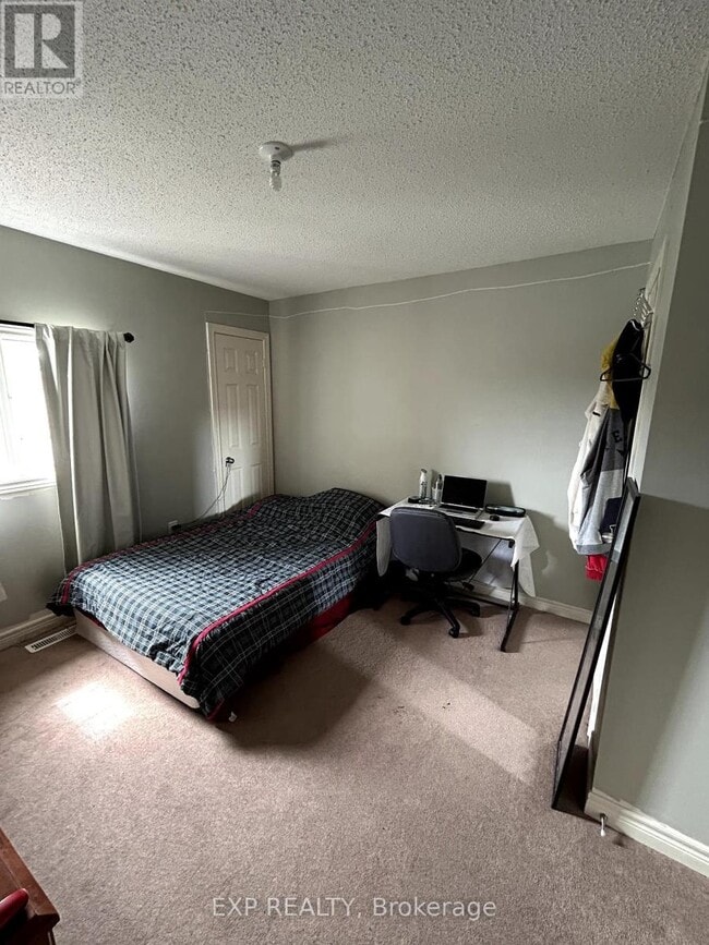 Building Photo - 26 Stammers Dr