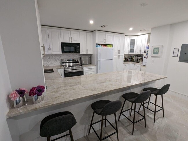 Foto del edificio - 7710 Lago Del Mar Dr