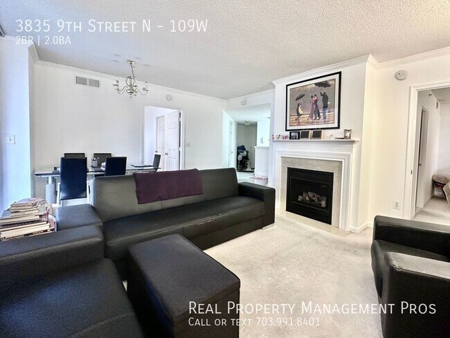 Building Photo - Sun-filled Ballston Condo- Huge Patio!