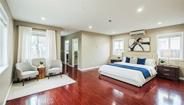 Foto principal - 1009 S Marengo Ave