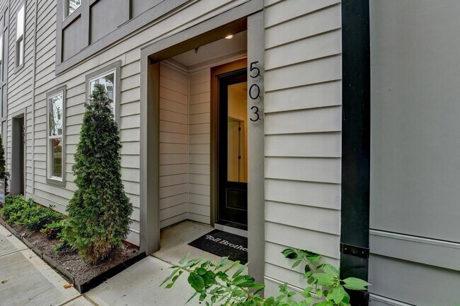 Building Photo - 503 Motivation Cir NW