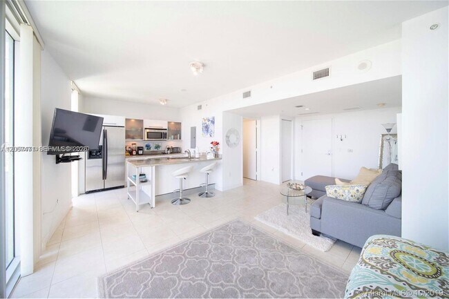 Foto del edificio - 185 SW 7th St