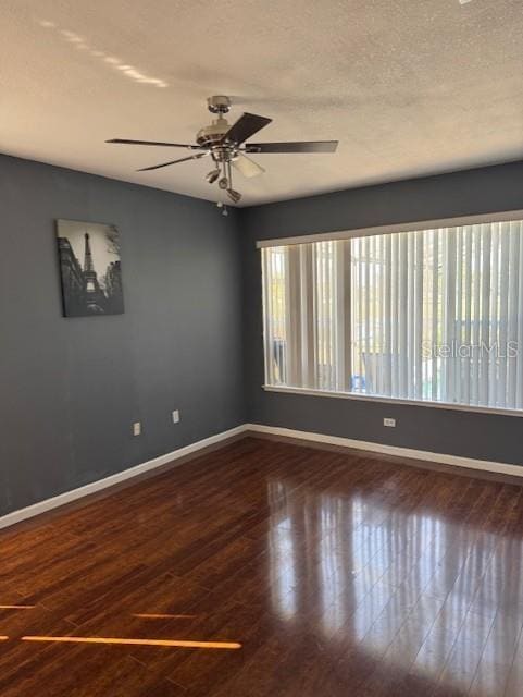 Foto del edificio - 1536 Sun Meadow Dr