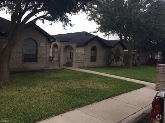 Building Photo - 1620 Phoenix St