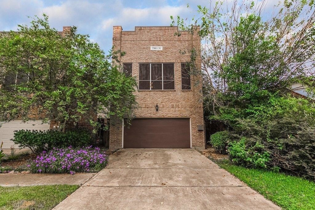 Foto principal - 716 Waverly St