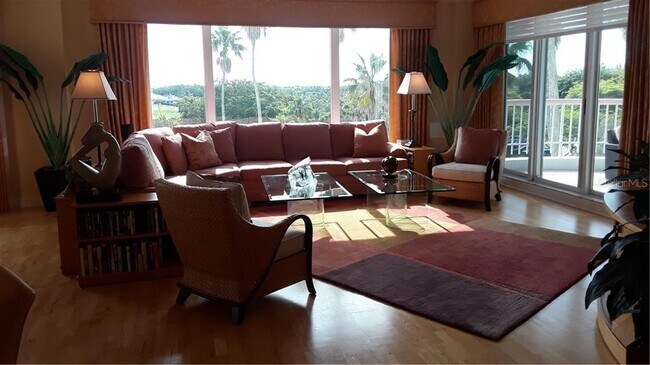 Foto del edificio - 455 Longboat Club Rd