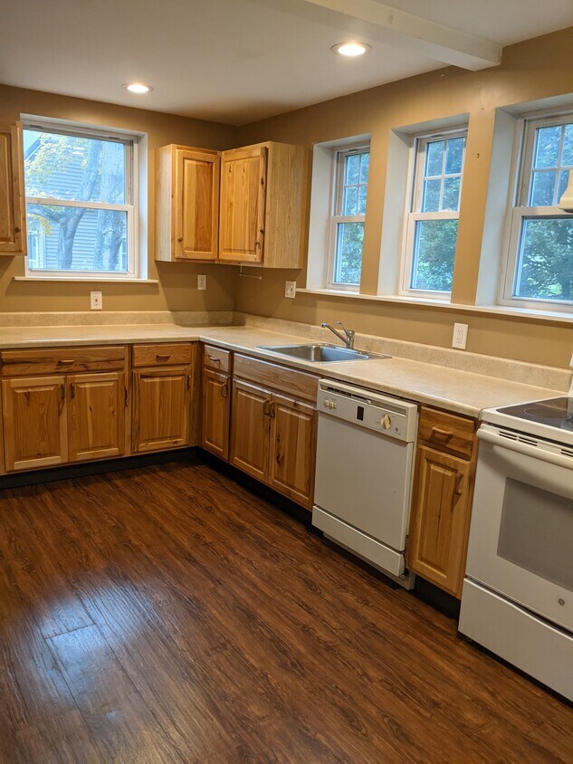 133 Prospect St Unit B, Lanesborough, MA 01237 Apartments in