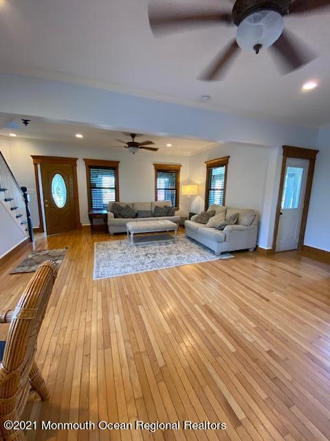 190 Oakwood Ave photo'