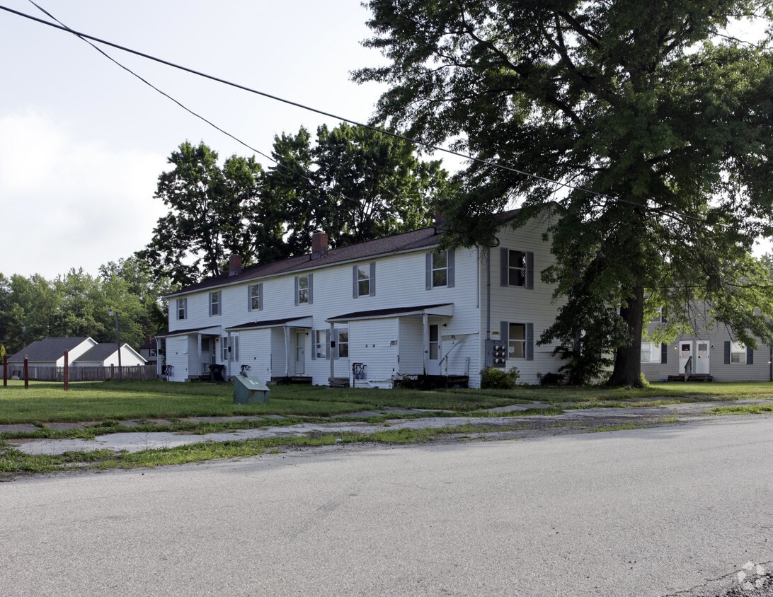 Primary Photo - 9581 Greenmeadow
