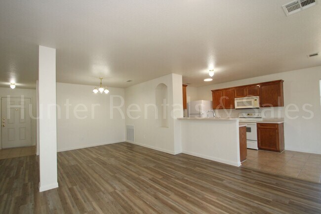 Building Photo - 5514 Orts Dr