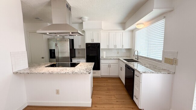 Foto del edificio - 12463 Windy Wisp Ln