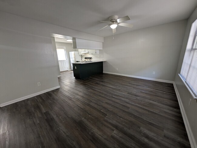 Foto del edificio - 2350 Horne Ave