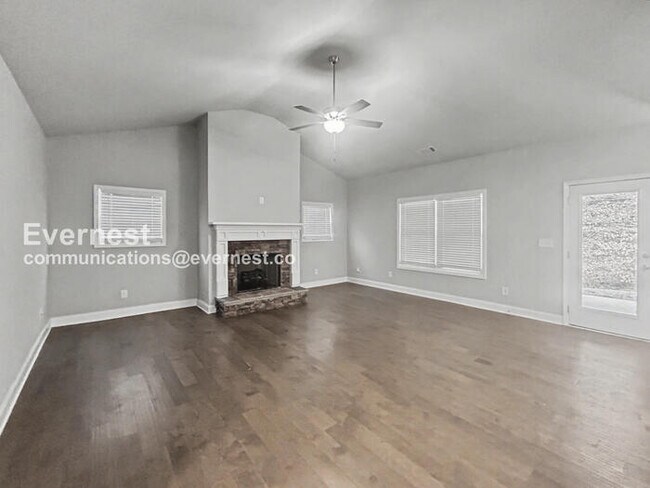 Foto del edificio - Limited Time Special Offer / 3 Bed/3 Bath Home with Garage / Pet-Friendly / Vouchers Accepted / A...