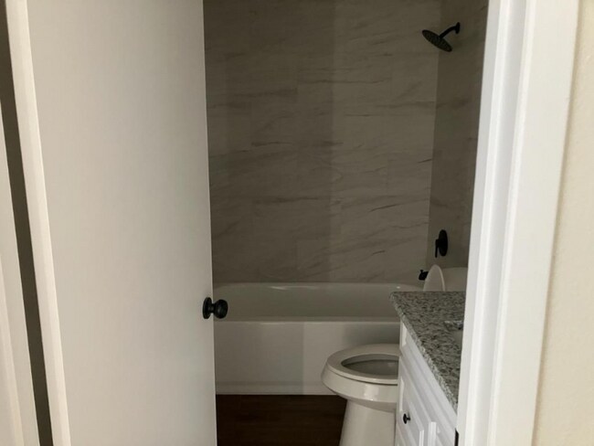 Building Photo - 119 Circle Ct