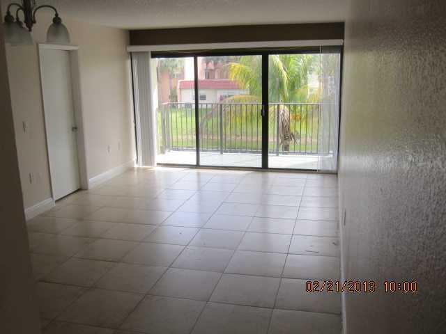 Foto del edificio - 1524 Lake Crystal Dr